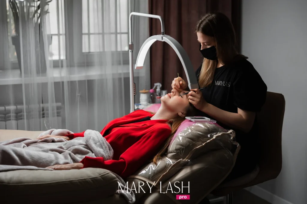 marylash.pro - Что нужно для наращивания ресниц - полный список материалов и инструментов 2025